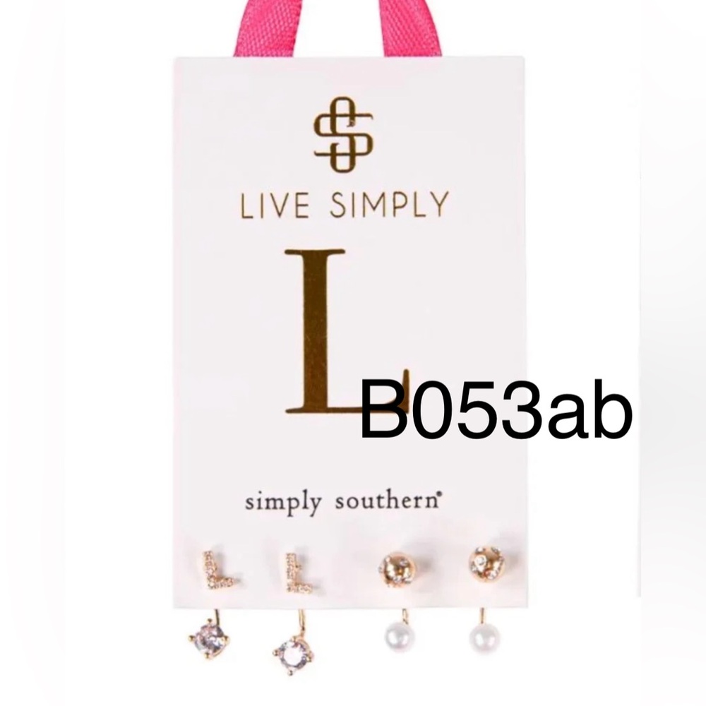 SIMPLY SOUTHERN INITIAL EARRINGS “L” NWT ( includes 2 pairs)